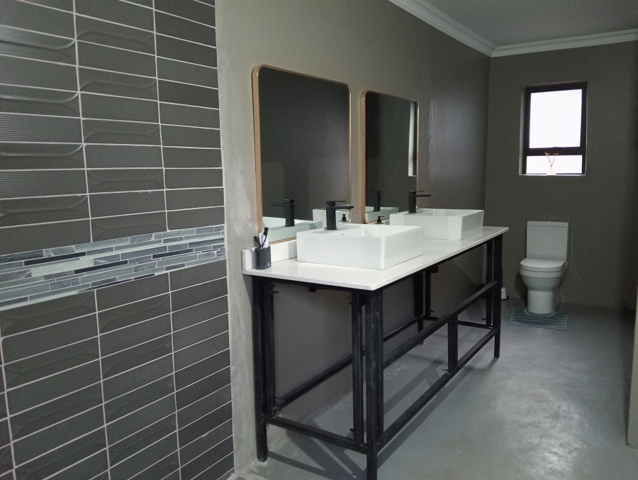 To Let 4 Bedroom Property for Rent in Cashan North West